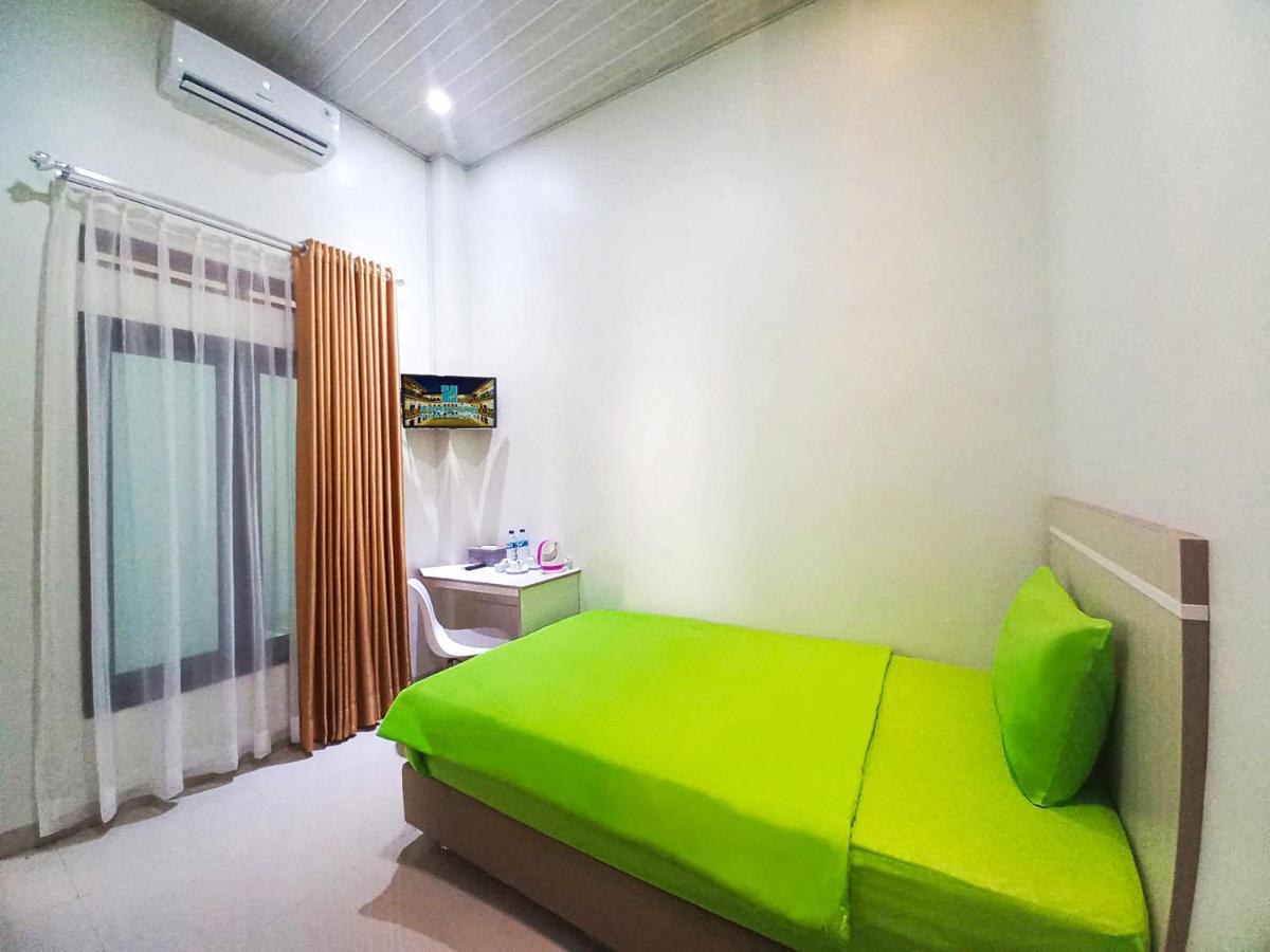 Hometown Residence Bandar Lampung Exterior foto